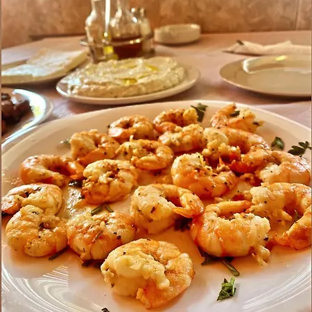 Lägenhet Tarzani & Restaurant Velipojë